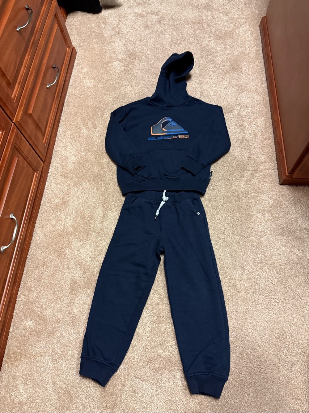Like New Quiksilver Navy Hoodie & Sweatpants Set